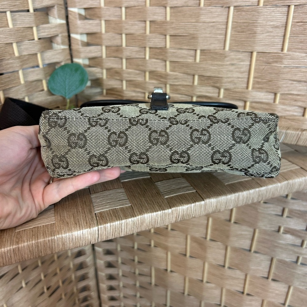 Gucci Brown GG Canvas Crossbody with Black Trim - Picture 3 of 12